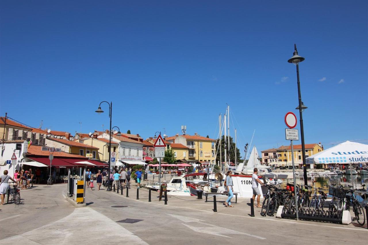 Gogo 2+2 Apartman Novigrad Istria Kültér fotó