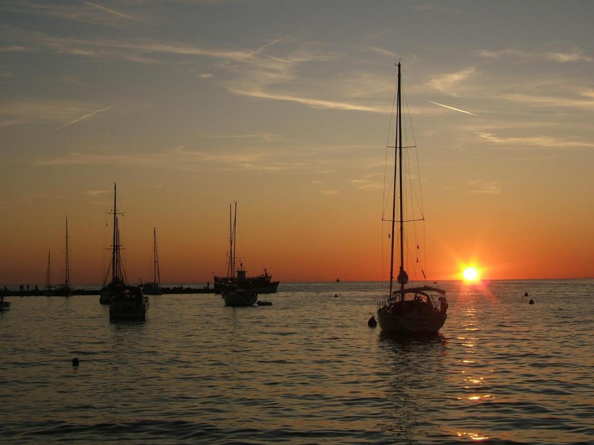 Gogo 2+2 Apartman Novigrad Istria Kültér fotó